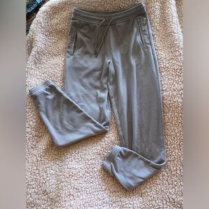 Mauve Patagonia fleece pants/joggers.